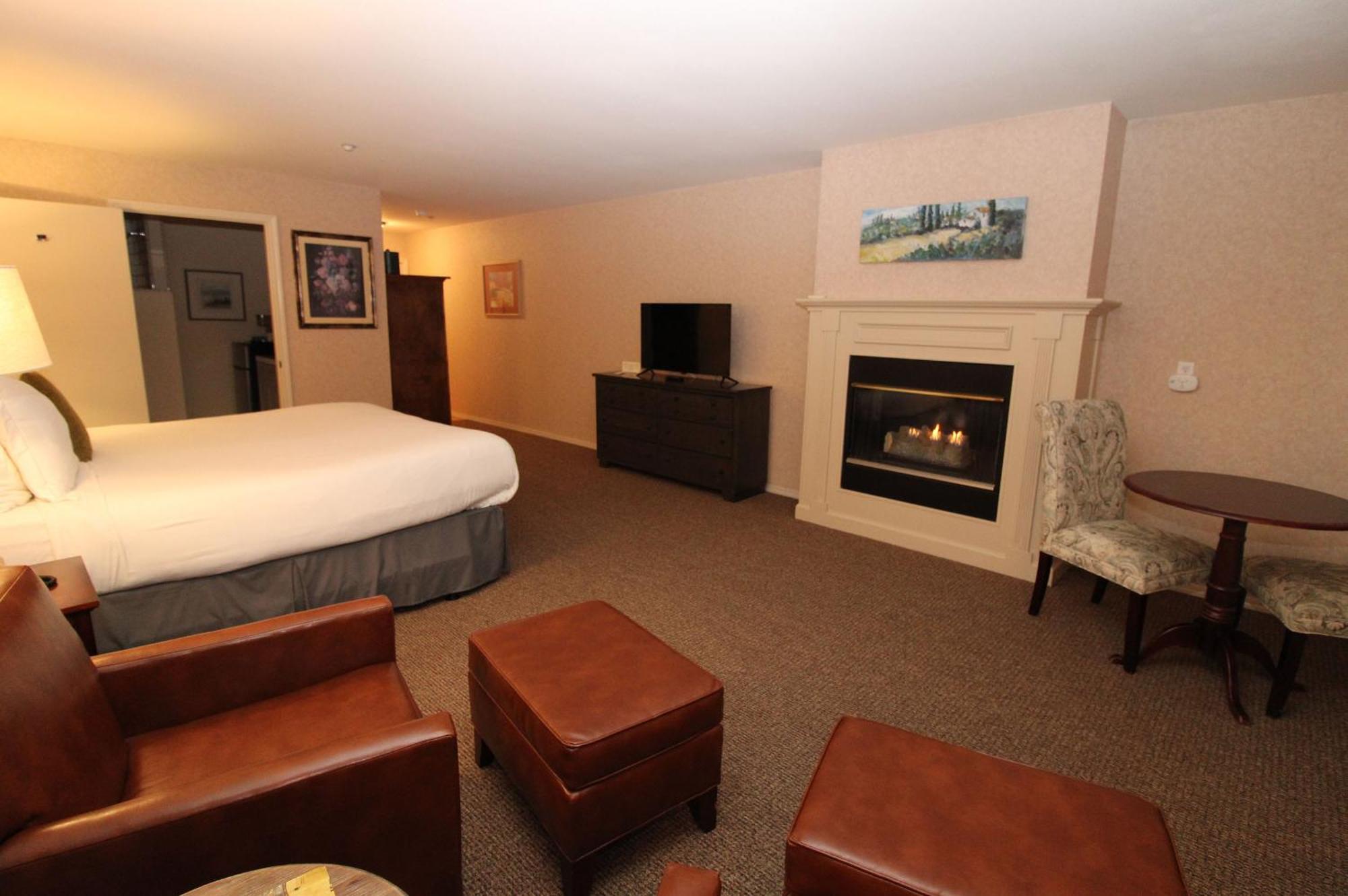 Back Bay Hotel 3*
